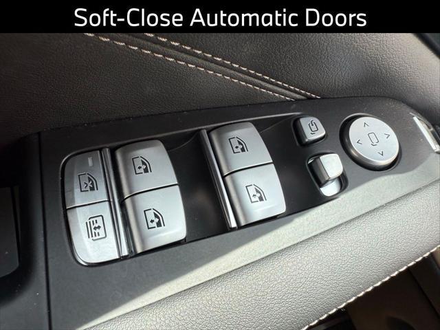 used 2024 BMW X7 car, priced at $77,000