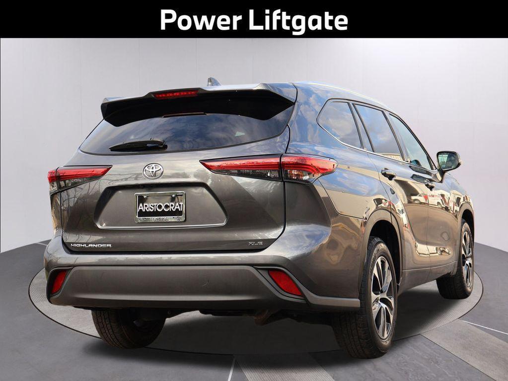 used 2020 Toyota Highlander car, priced at $24,993