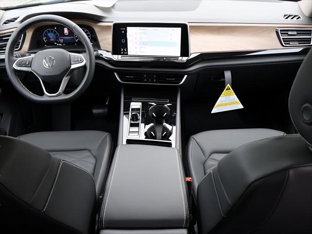 new 2025 Volkswagen Atlas car, priced at $43,443