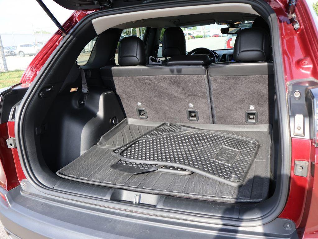 used 2020 Jeep Cherokee car, priced at $21,633