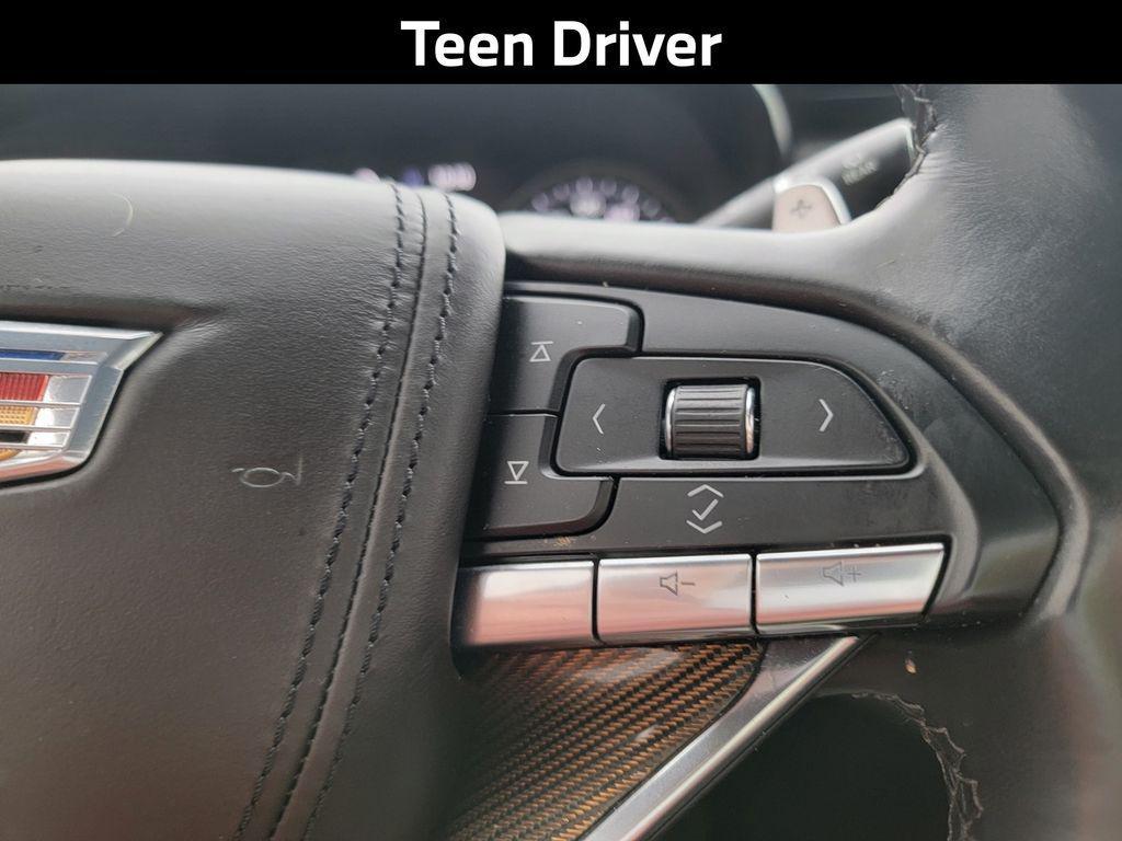 used 2023 Cadillac XT6 car, priced at $43,000