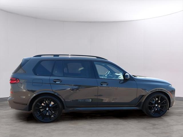 new 2025 BMW X7 car, priced at $125,075