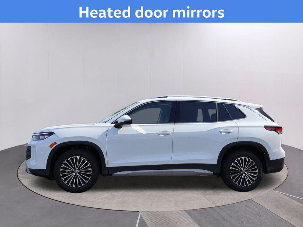 new 2025 Volkswagen Tiguan car, priced at $31,499
