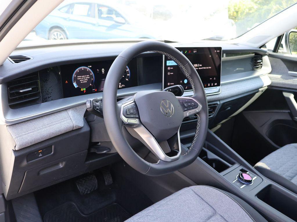 new 2025 Volkswagen Tiguan car, priced at $31,499