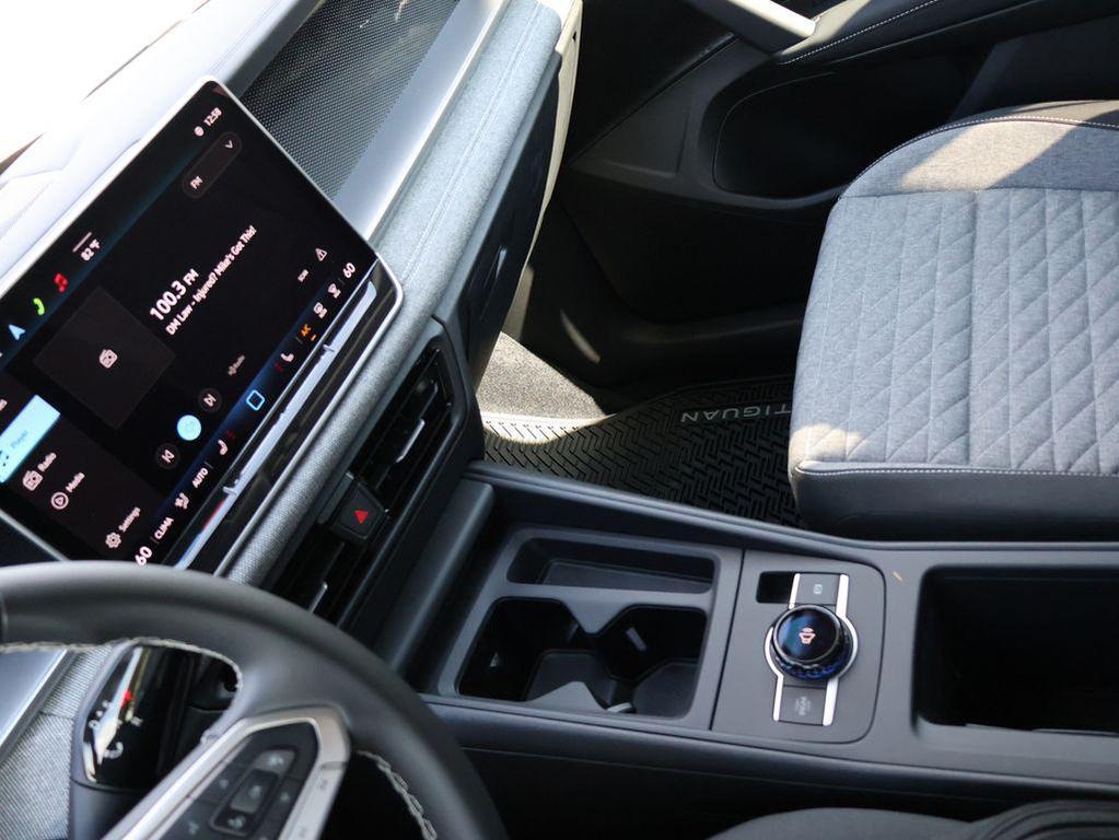 new 2025 Volkswagen Tiguan car, priced at $31,499
