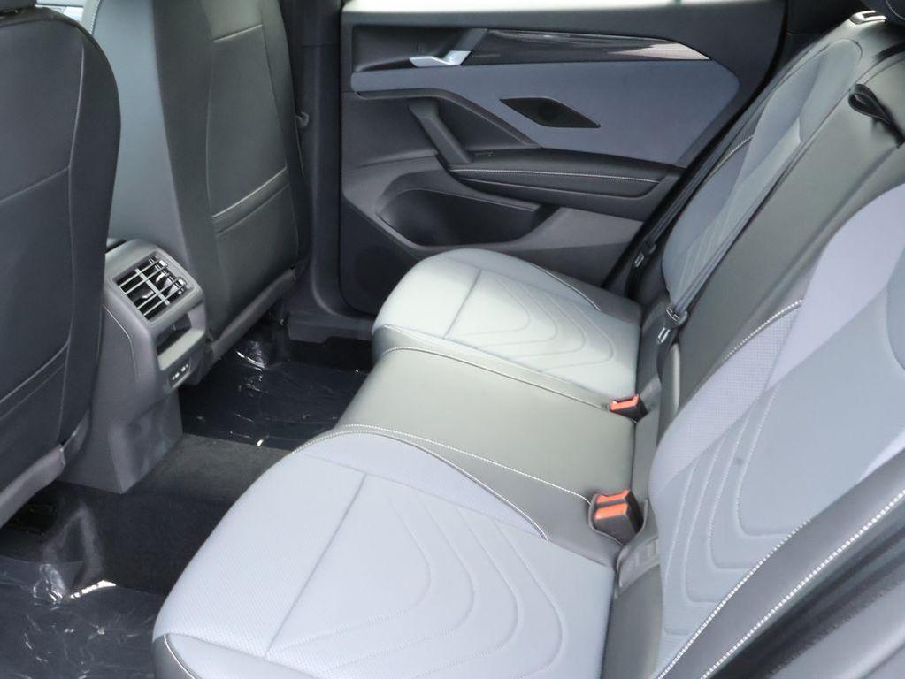 new 2025 Volkswagen Tiguan car, priced at $38,798