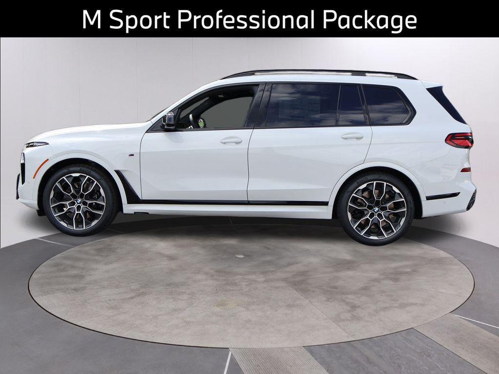 new 2026 BMW X7 car, priced at $127,155