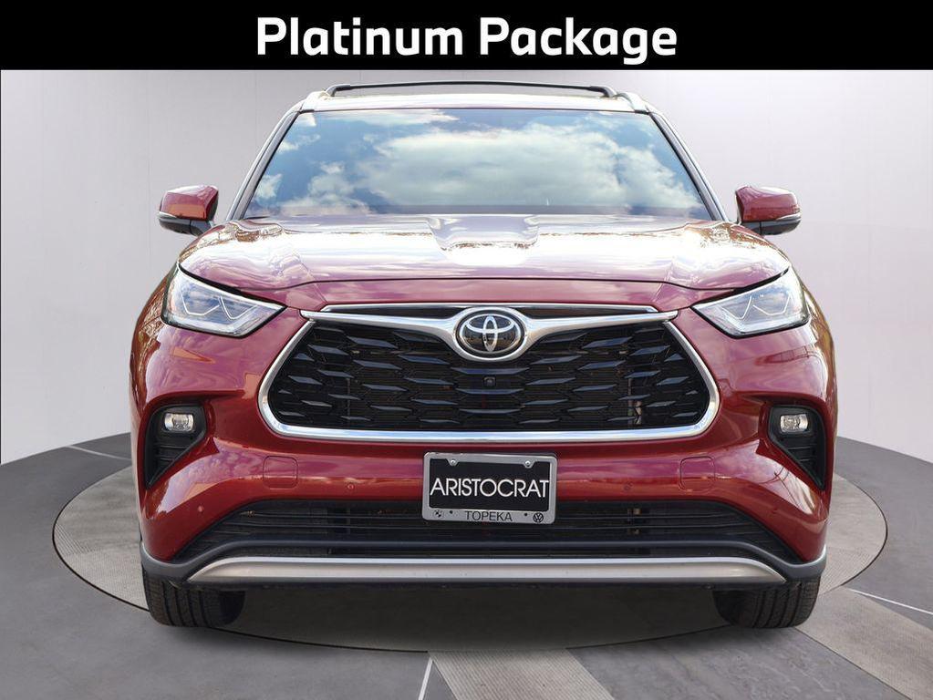 used 2023 Toyota Highlander car, priced at $47,000
