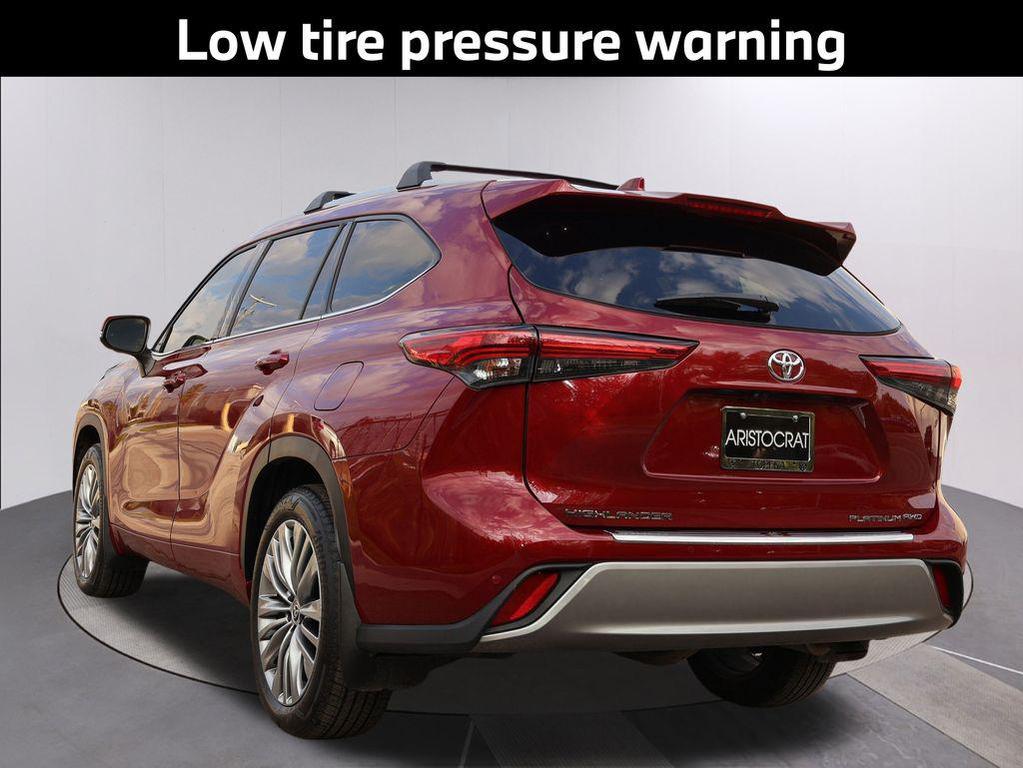 used 2023 Toyota Highlander car, priced at $47,000
