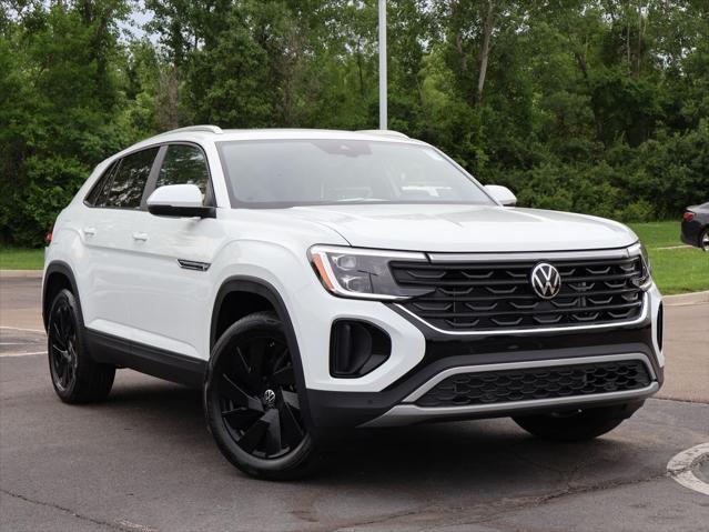new 2025 Volkswagen Atlas Cross Sport car, priced at $44,315