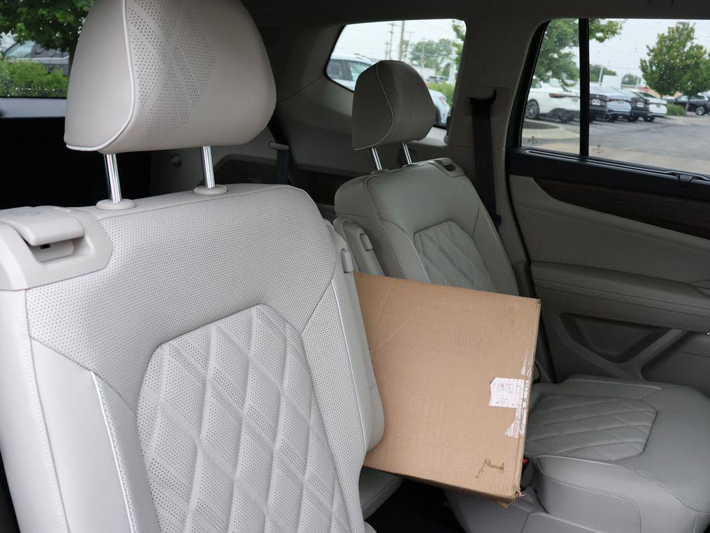 new 2025 Volkswagen Atlas car, priced at $54,509