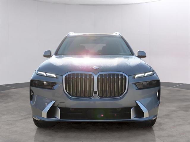 new 2025 BMW X7 car, priced at $93,985