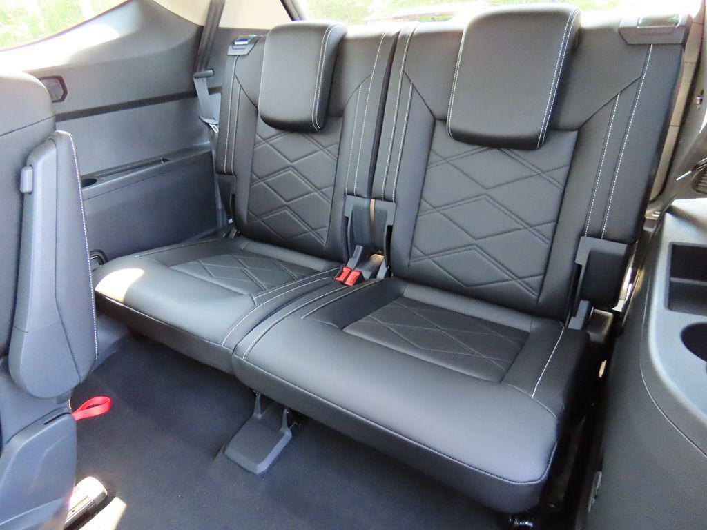 new 2025 Volkswagen Atlas car, priced at $47,246