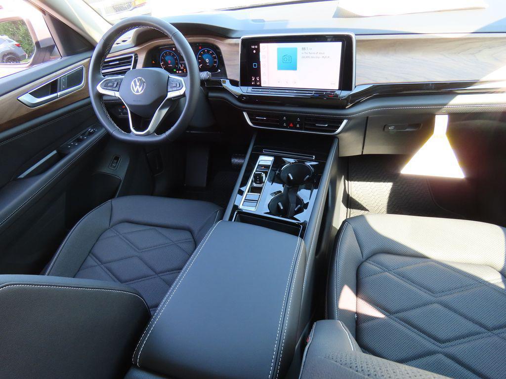 new 2025 Volkswagen Atlas car, priced at $47,246