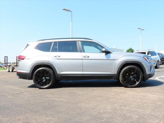 new 2025 Volkswagen Atlas car, priced at $47,246