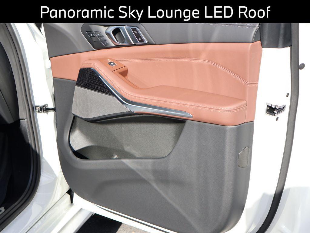 new 2026 BMW X7 car, priced at $100,735