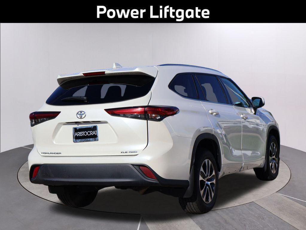 used 2021 Toyota Highlander car, priced at $29,992
