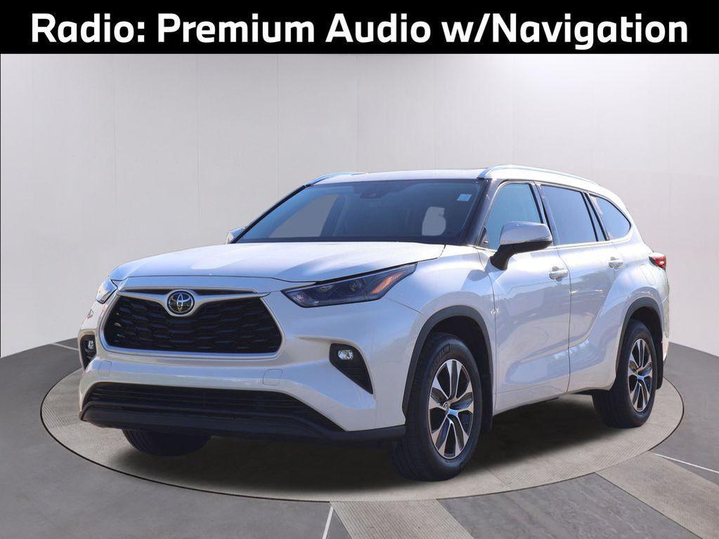 used 2021 Toyota Highlander car, priced at $29,992