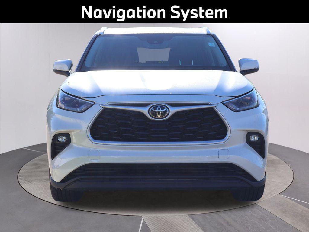 used 2021 Toyota Highlander car, priced at $29,992