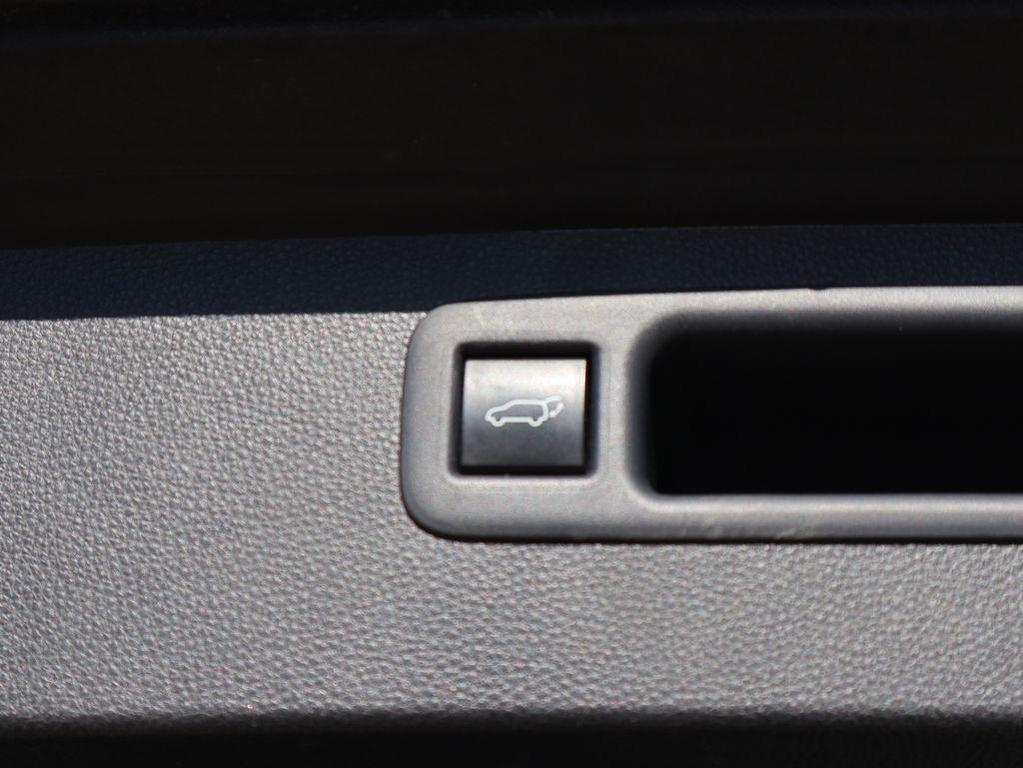 used 2021 Toyota Highlander car, priced at $29,992