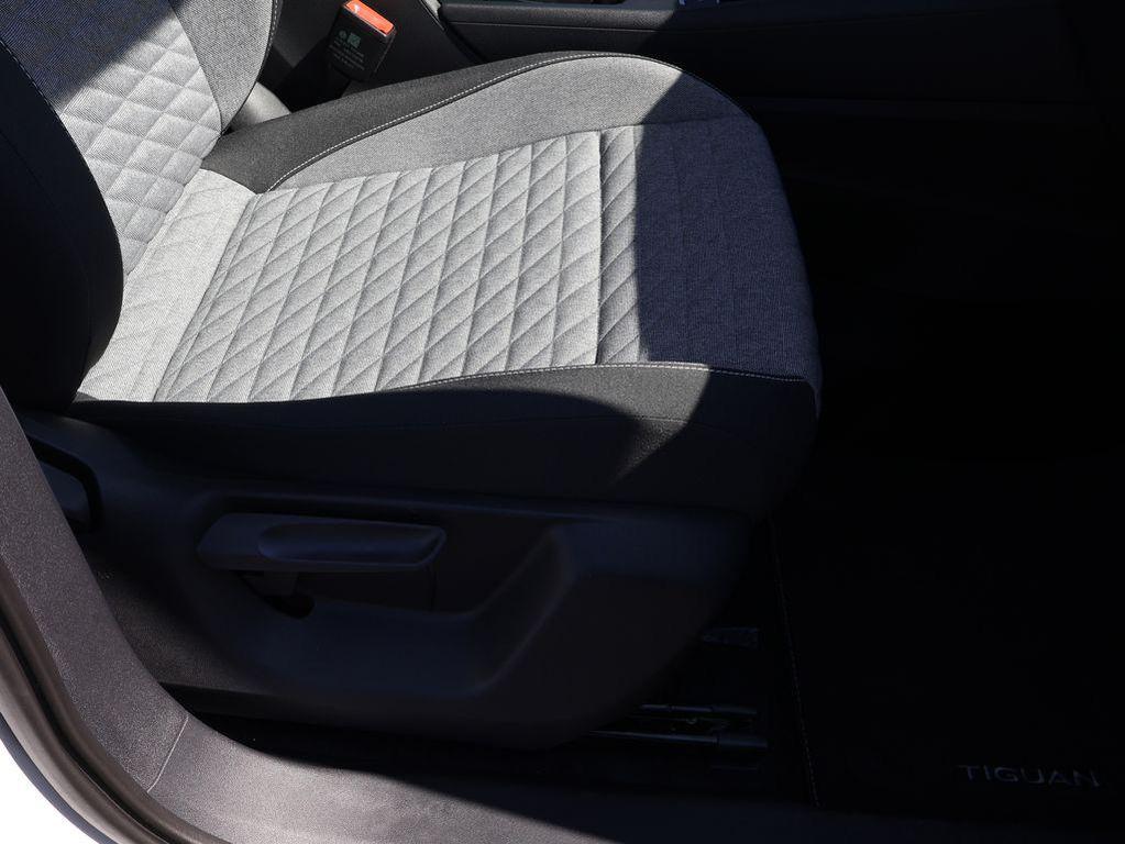 new 2025 Volkswagen Tiguan car, priced at $31,809