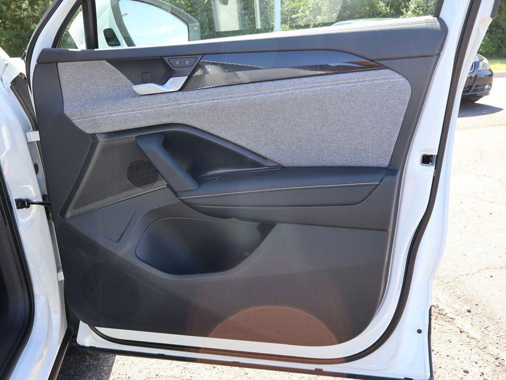 new 2025 Volkswagen Tiguan car, priced at $30,500