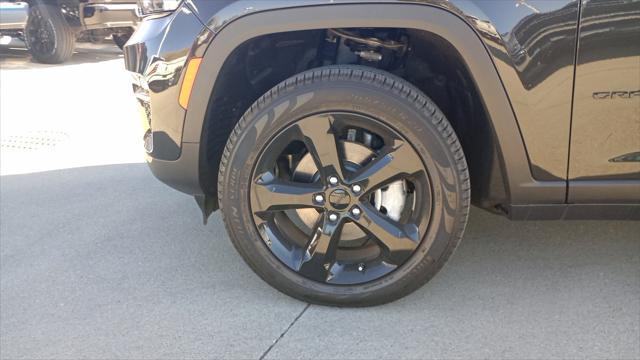 new 2024 Jeep Grand Cherokee car, priced at $48,739