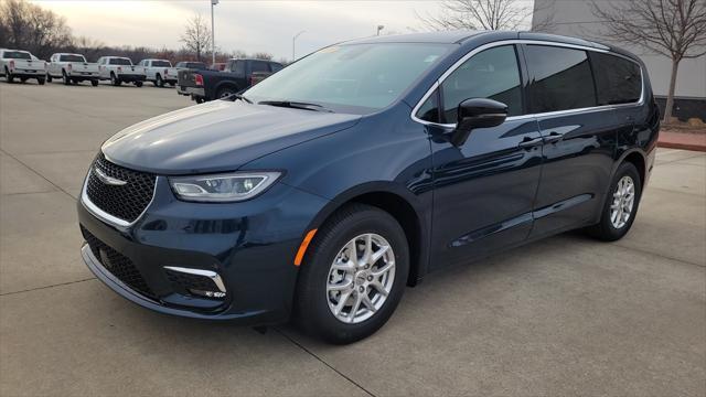 new 2025 Chrysler Pacifica car, priced at $40,719