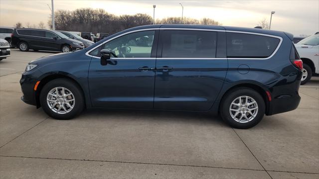 new 2025 Chrysler Pacifica car, priced at $40,719