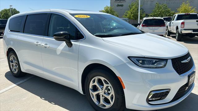 new 2024 Chrysler Pacifica car, priced at $51,118