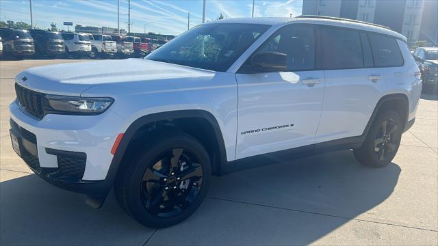 new 2024 Jeep Grand Cherokee L car, priced at $45,664