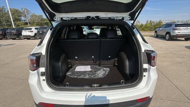 new 2025 Jeep Compass car, priced at $30,435