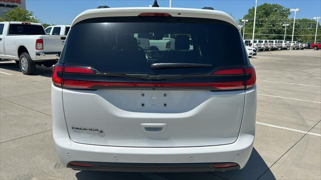 new 2024 Chrysler Pacifica car, priced at $46,102