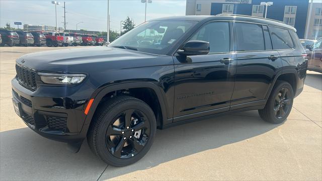 new 2024 Jeep Grand Cherokee L car, priced at $45,300