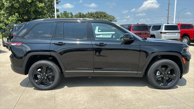 new 2024 Jeep Grand Cherokee car, priced at $44,320