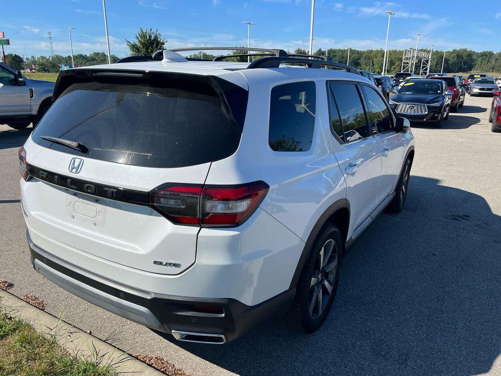 used 2023 Honda Pilot car, priced at $42,988