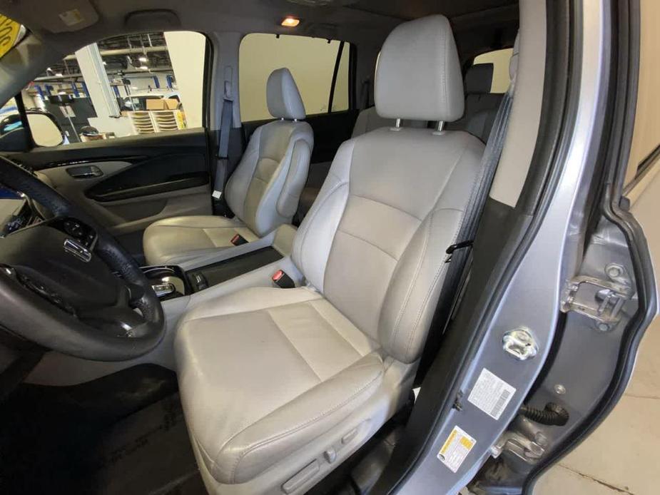 used 2022 Honda Pilot car, priced at $38,995