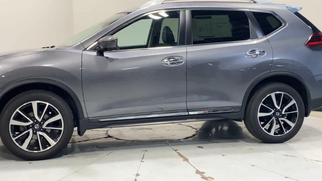 used 2019 Nissan Rogue car, priced at $24,286