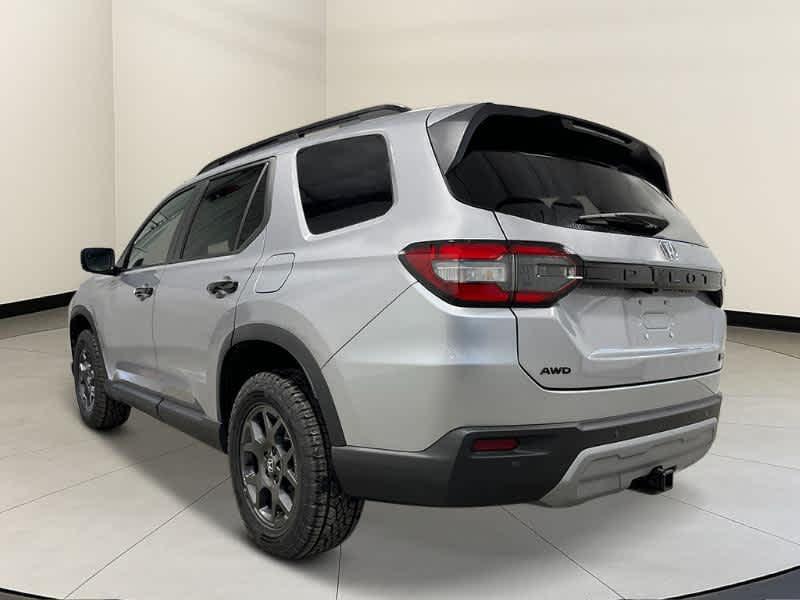 new 2025 Honda Pilot car, priced at $47,895