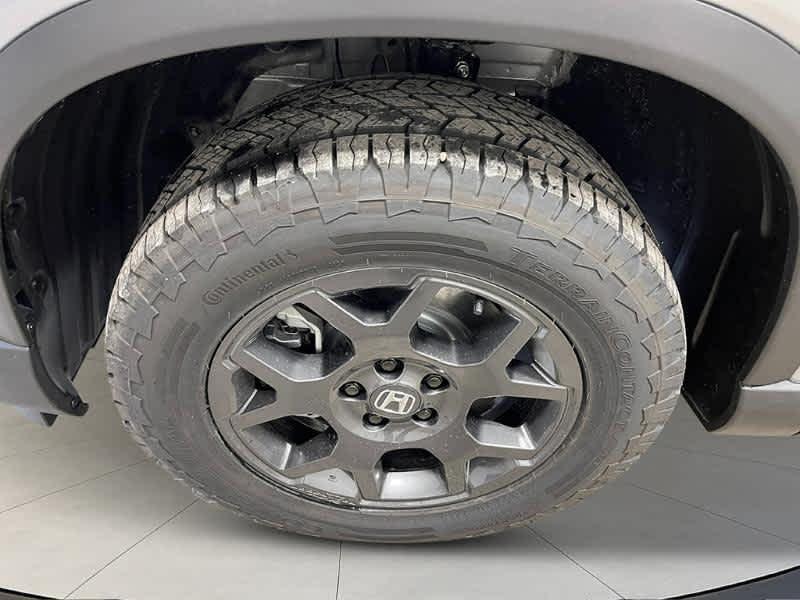 new 2025 Honda Pilot car, priced at $47,895