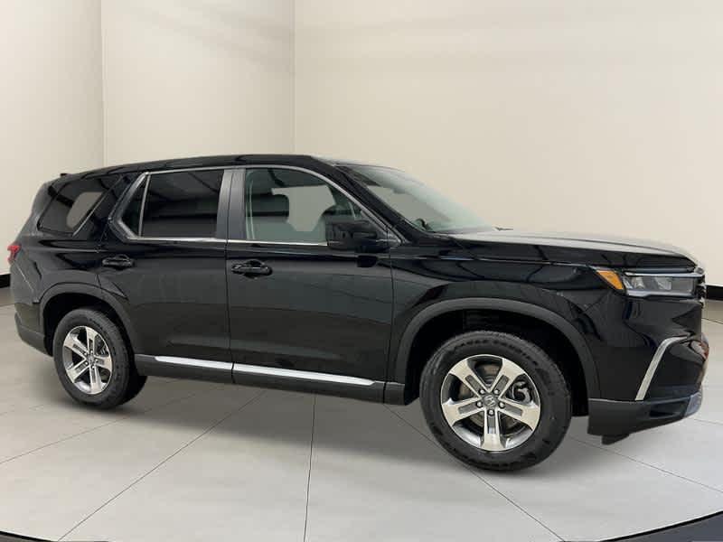 new 2025 Honda Pilot car, priced at $44,825