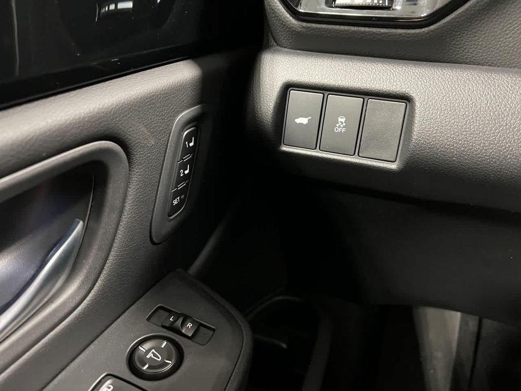 new 2025 Honda Pilot car, priced at $48,550