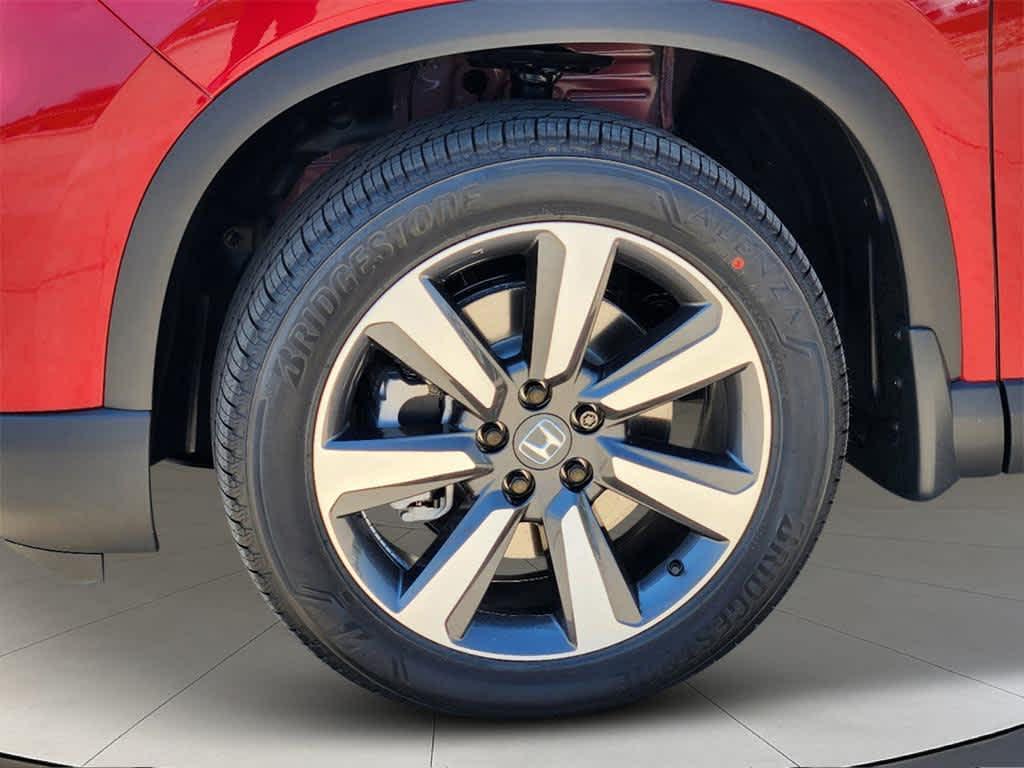 new 2025 Honda Pilot car, priced at $48,550