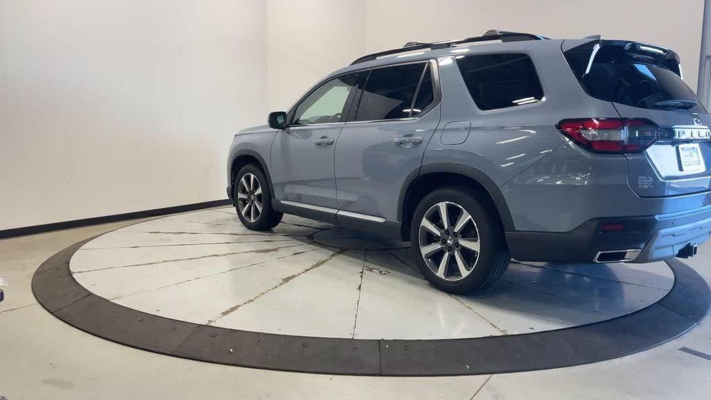 used 2023 Honda Pilot car, priced at $41,000