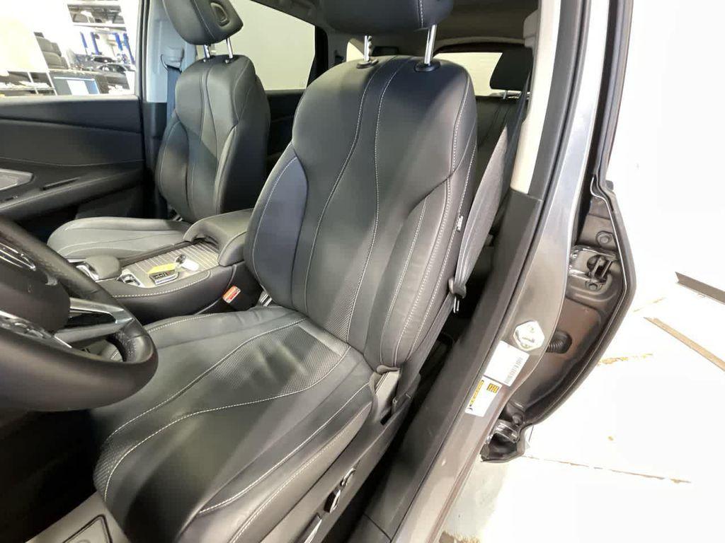 used 2024 Acura RDX car, priced at $41,898