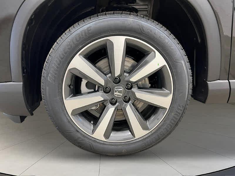 new 2025 Honda Pilot car, priced at $52,575