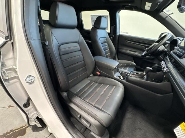 new 2026 Honda CR-V Hybrid car, priced at $42,075