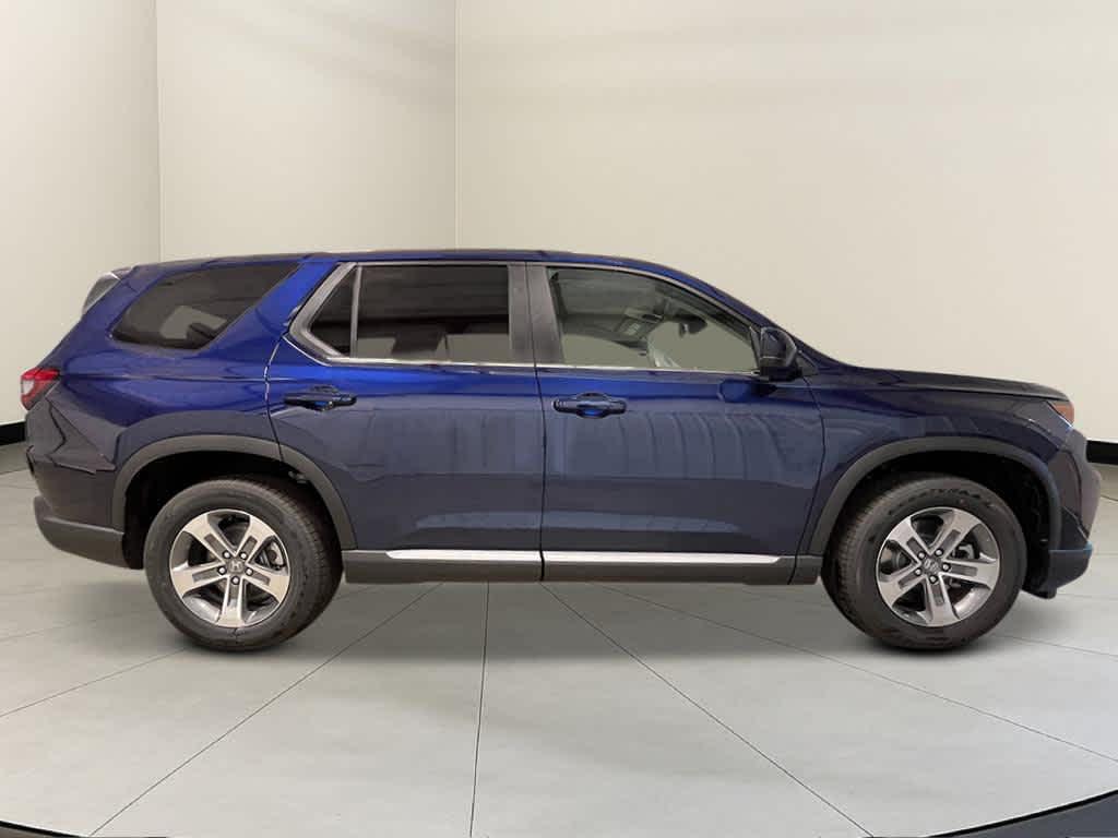 new 2025 Honda Pilot car, priced at $44,095