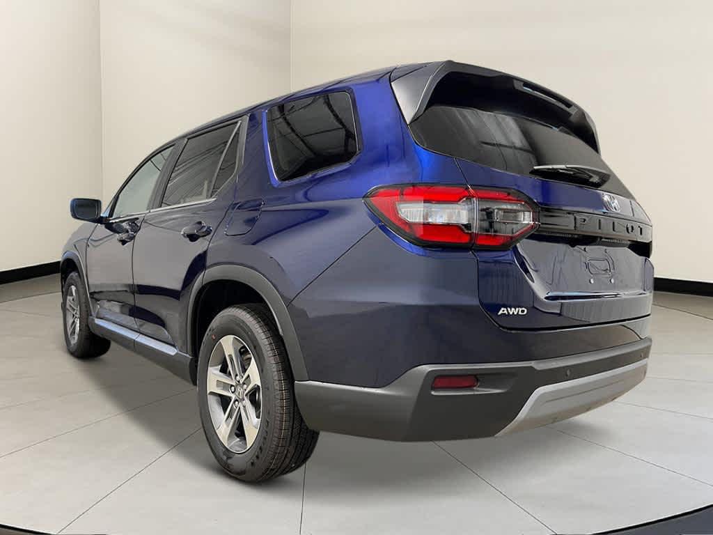 new 2025 Honda Pilot car, priced at $44,095