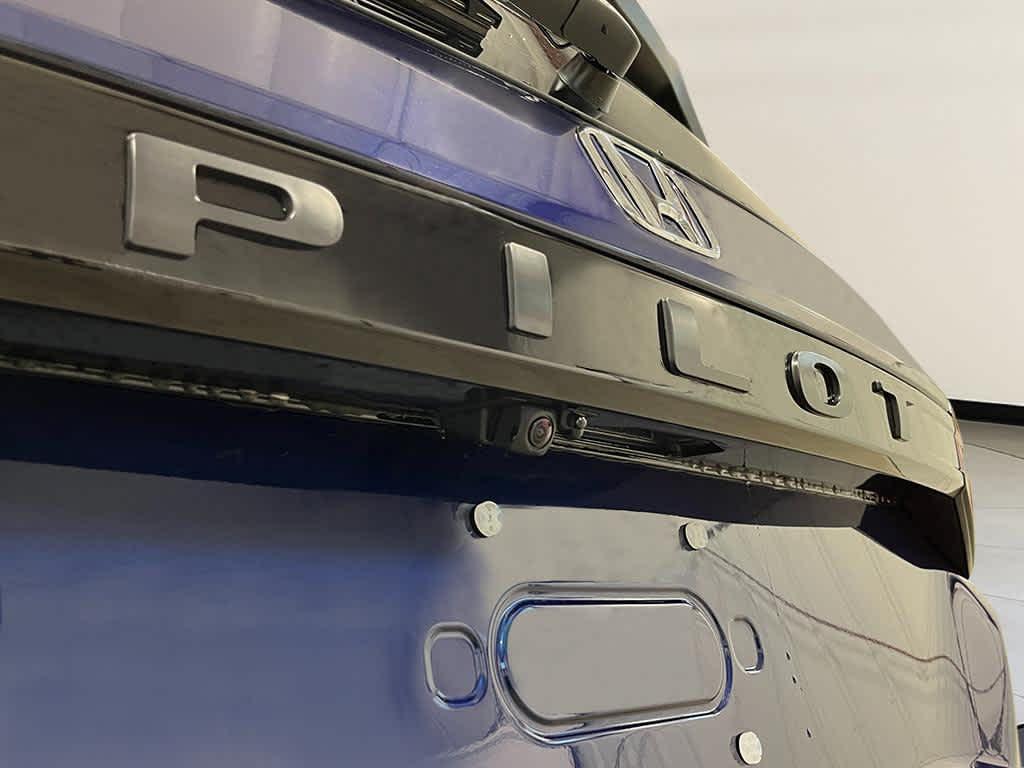 new 2025 Honda Pilot car, priced at $44,095